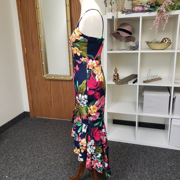 Floral Bodycon Dress - Picture 2 of 3